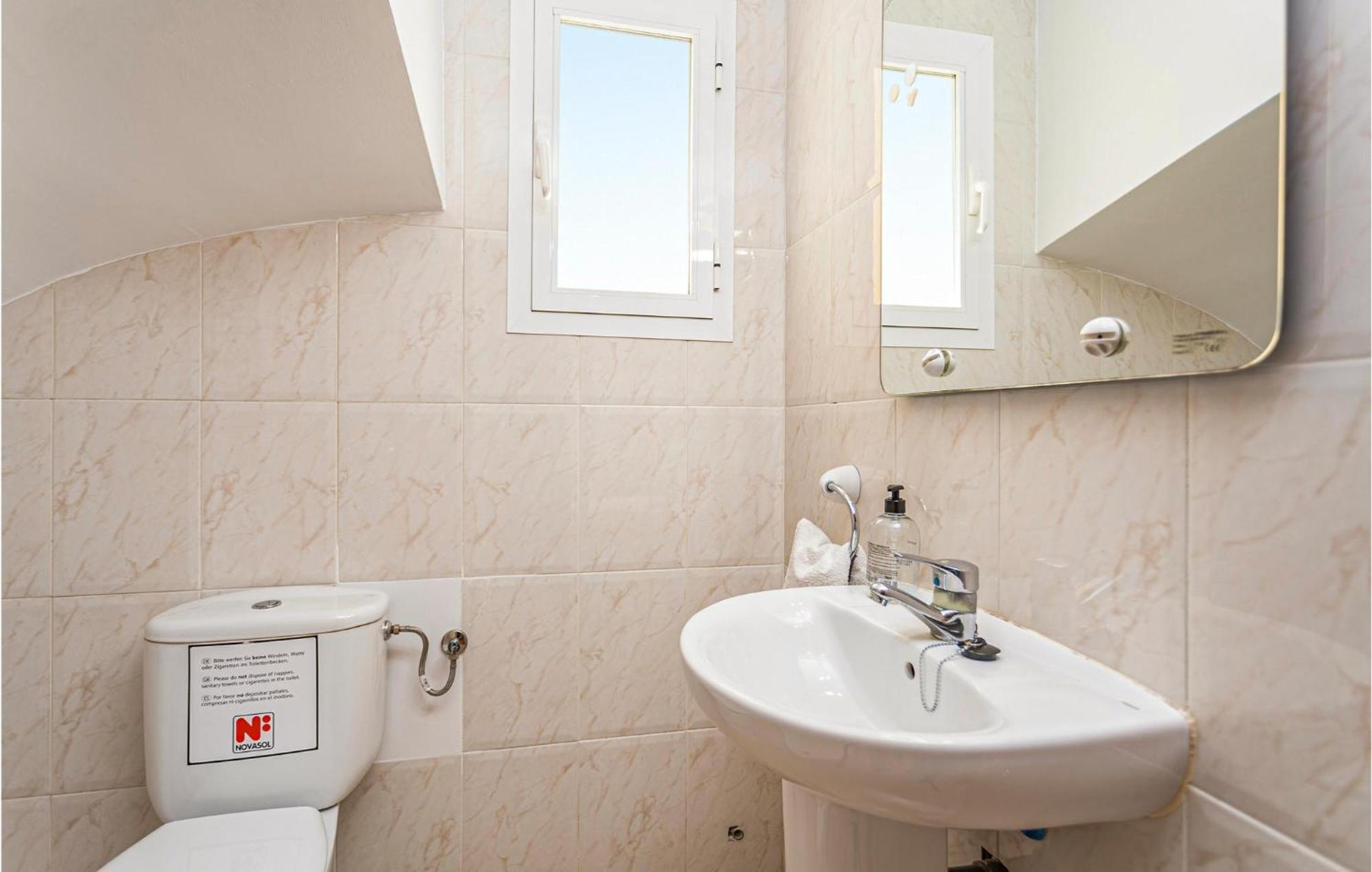 4 Bedroom Beautiful In Alcudia Vakantiehuis *
