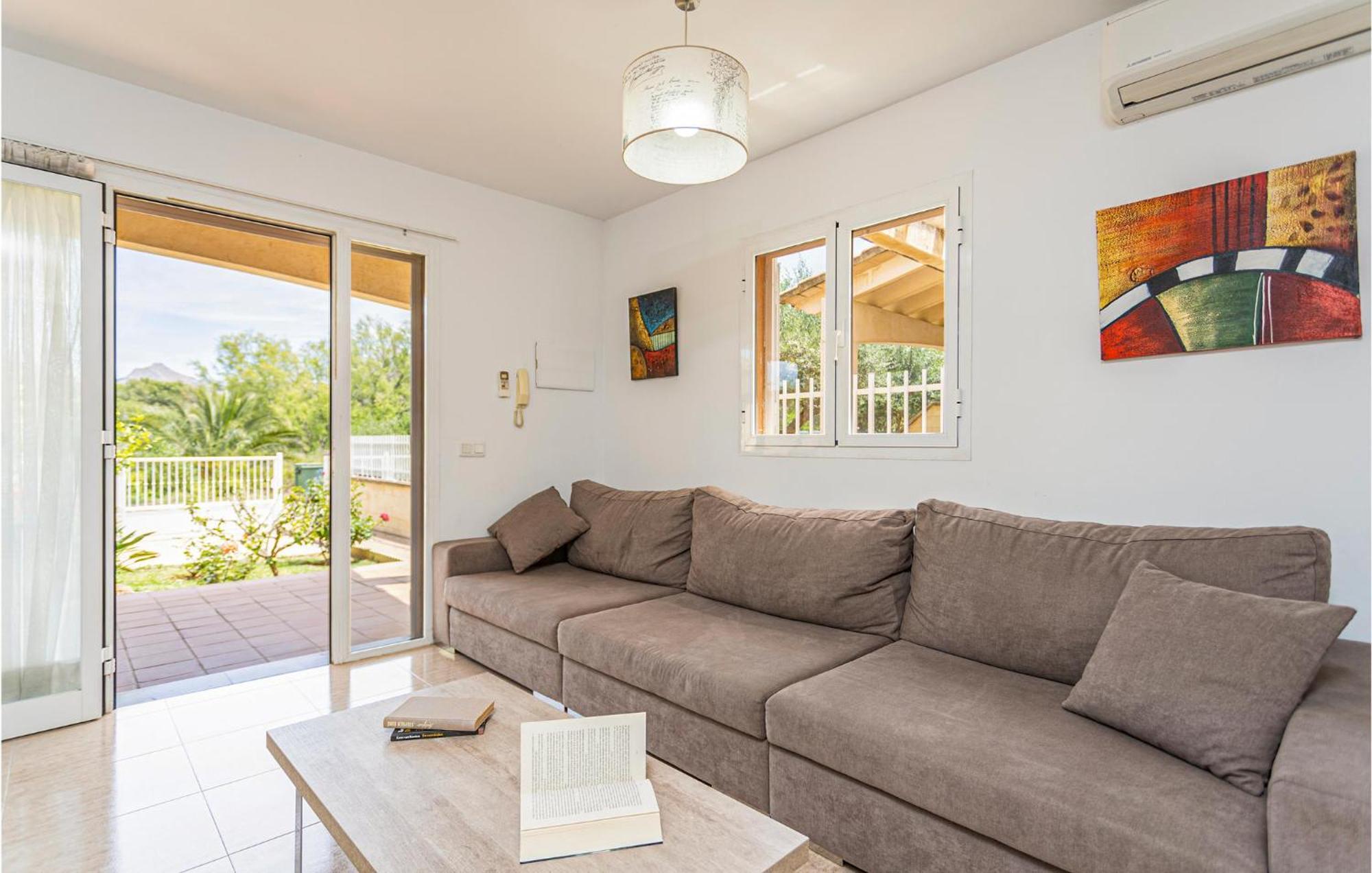 4 Bedroom Beautiful In Alcudia Vakantiehuis